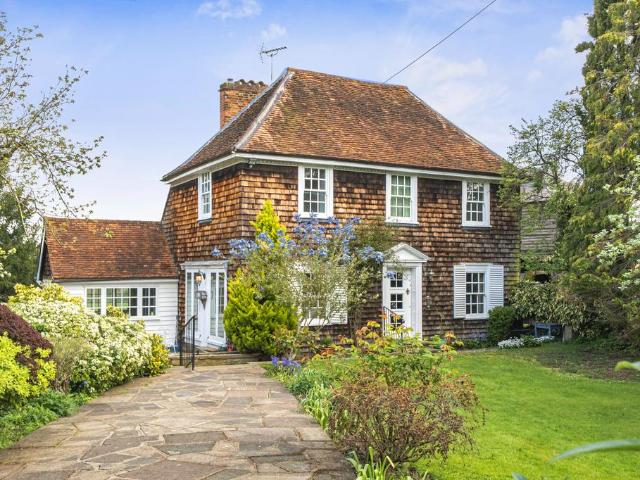 House for sale in Mill Hill, Greater London