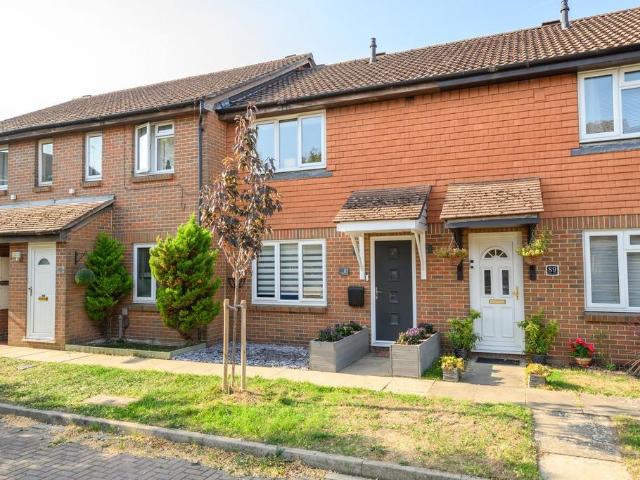 House for sale in Swallowfields, Elmbridge