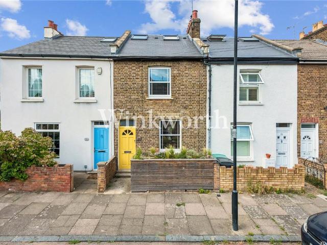 House for sale in Greater London