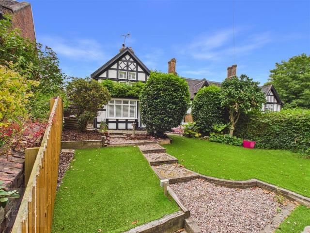 House for sale in Sandbach Heath, Sandbach