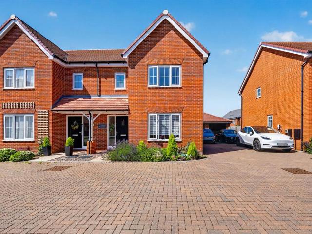 House for sale in Hampton Gardens, Peterborough
