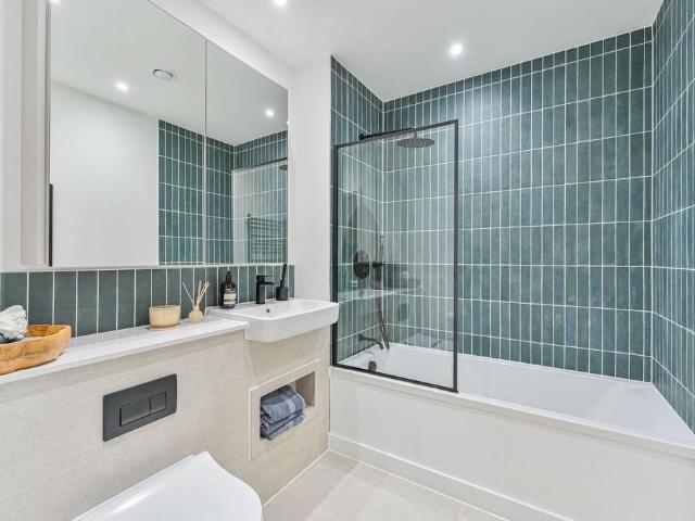 House for sale in Woolwich Dockyard, Greater London