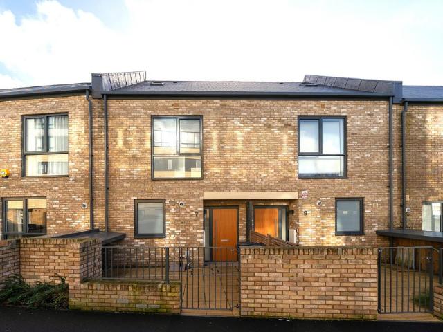House for sale in London Borough of Ealing, Hanwell