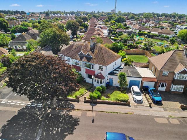 House for sale in Fishersgate, West Sussex