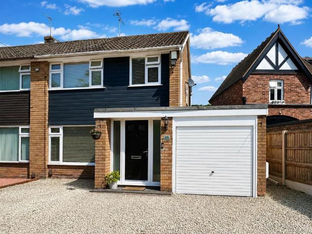 House for sale in Bromsgrove, Worcestershire