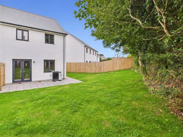 House for sale in Mount Ambrose, Cornwall