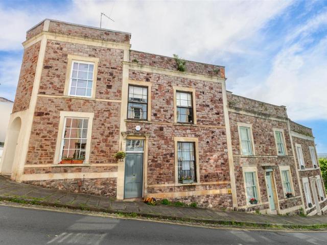 House for sale in Hotwells, Feckenham