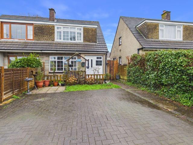 House for sale in Roseworthy, Cornwall
