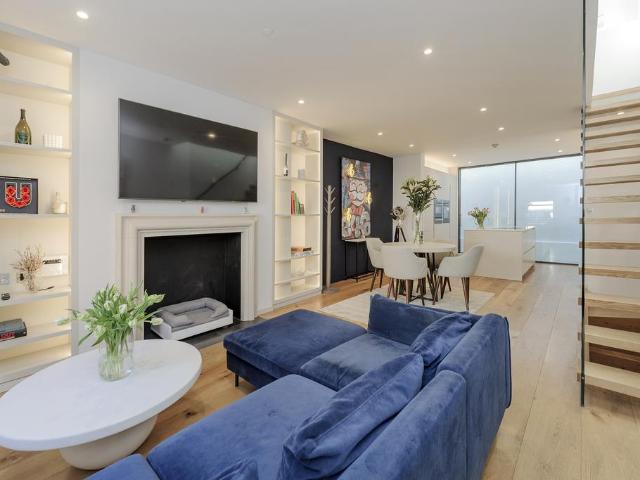 House for sale in Kensington, Greater London
