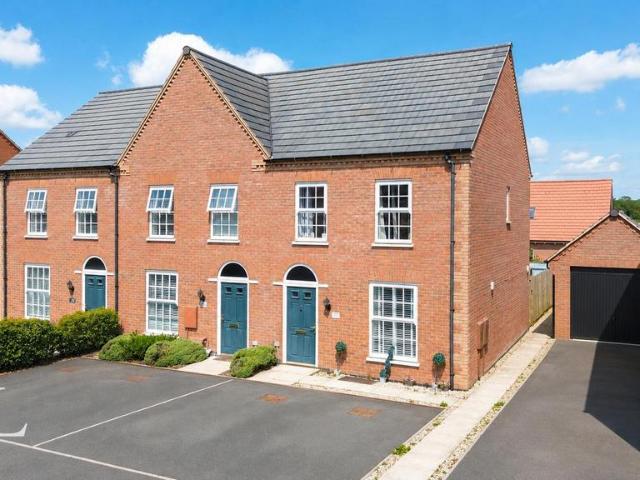 House for sale in Hugglescote, Leicestershire