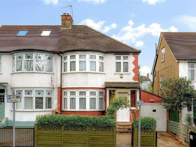 House for sale in Harlesden, Greater London