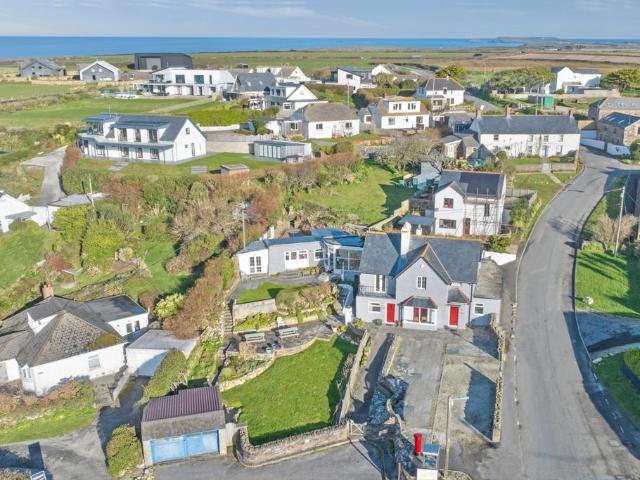 House for sale in Mawgan-in-Pydar, Trenance