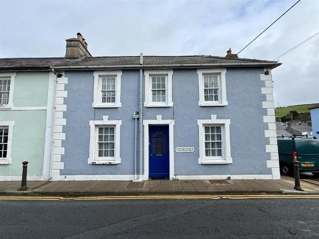 House for sale in Aberaeron, Wales