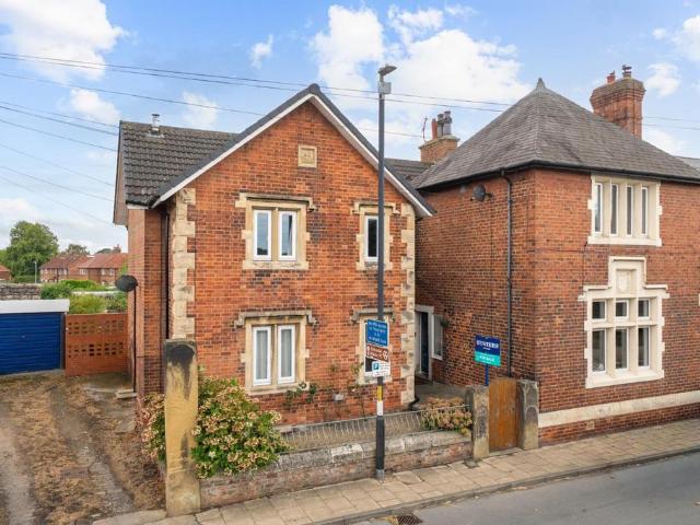 House for sale in Fishers Green, North Yorkshire
