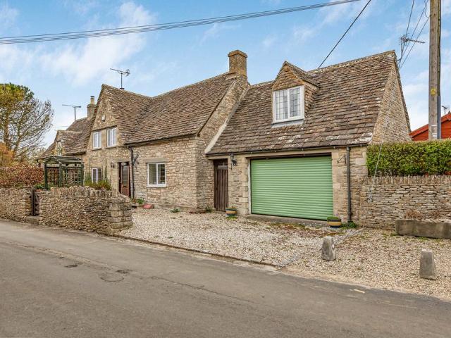 House for sale in Fossebridge, Gloucestershire
