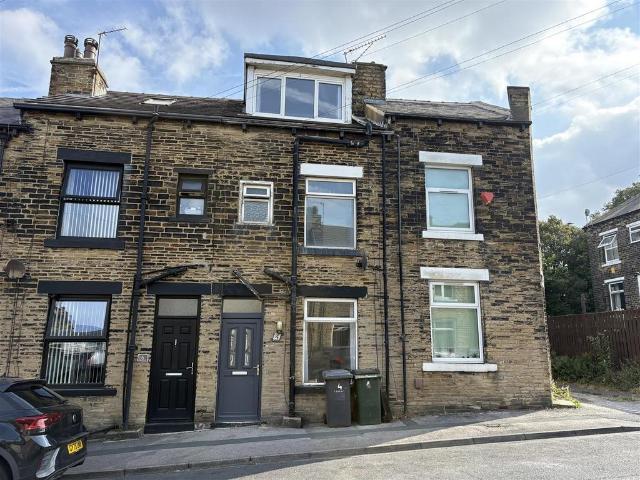 House for sale in Laisterdyke, West Yorkshire