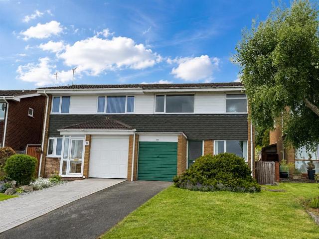 House for sale in Halesowen, West Midlands
