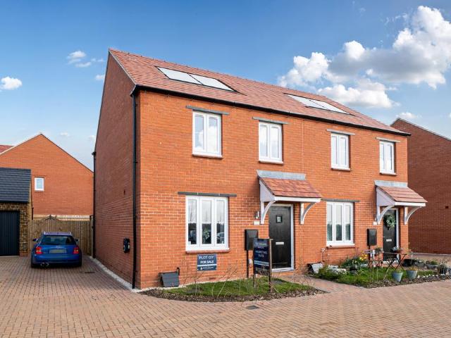 House for sale in Evershot, Oxfordshire