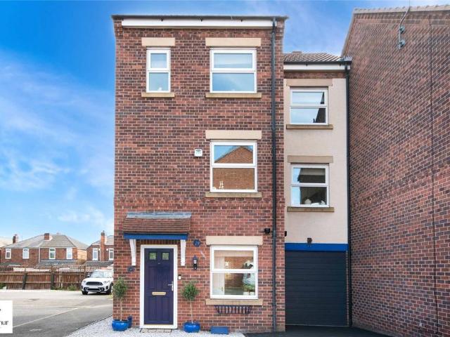 House for sale in Costhorpe, East Midlands