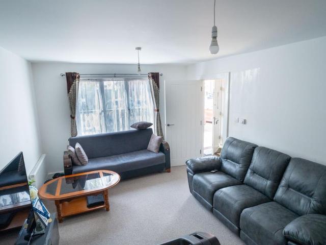 House for sale in Bourne End, Pouchen End