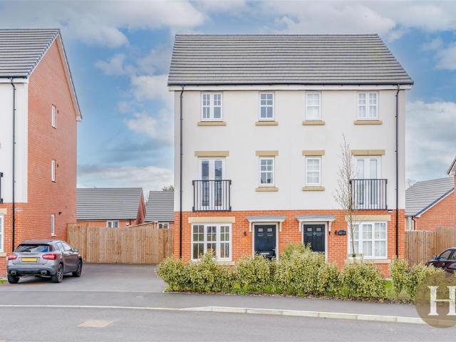 House for sale in Moor End Green, Tyburn