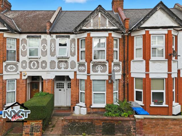 House for sale in Cricklewood, Greater London