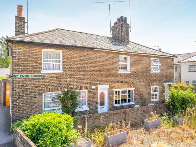 House for sale in Eton
