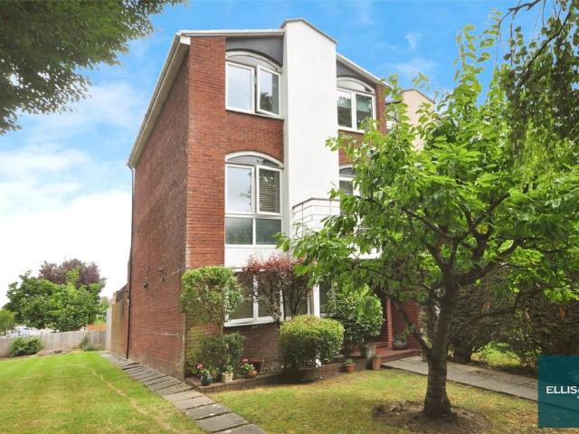 House for sale in Hendon, Greater London