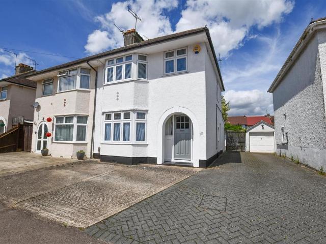House for sale in Napsbury Park, Five Acres