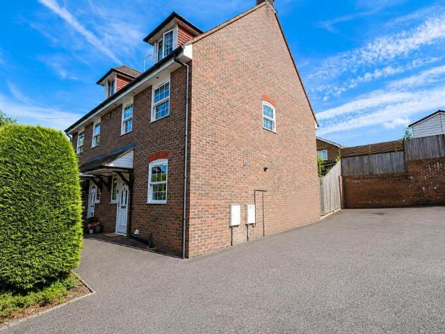 House for sale in Battle, Heathlands