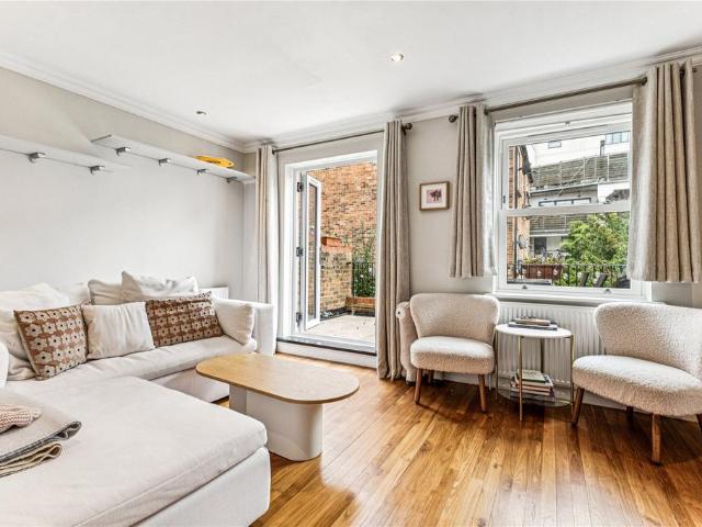 House for sale in Balham, Greater London