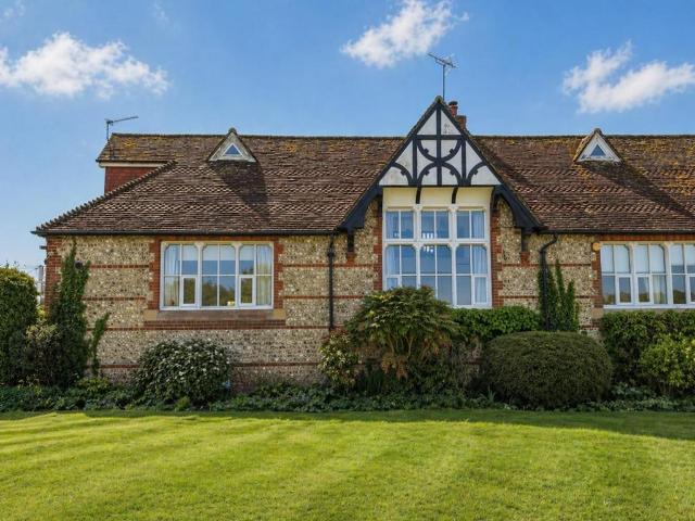 House for sale in Horsham, West Sussex