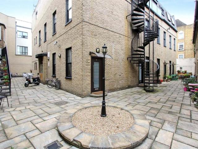 House for sale in South Hackney, Greater London