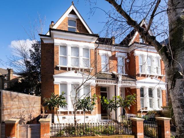 House for sale in Dulwich Village, Greater London