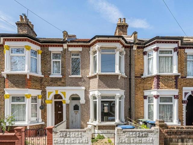 House for sale in Lower Edmonton, Greater London