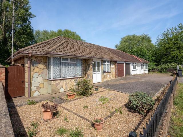 House for sale in Chingford, Greater London