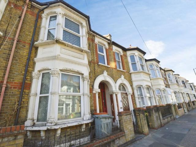 House for sale in Upton, Greater London