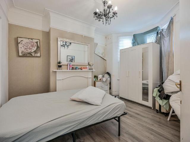 House for sale in Beckton, Greater London