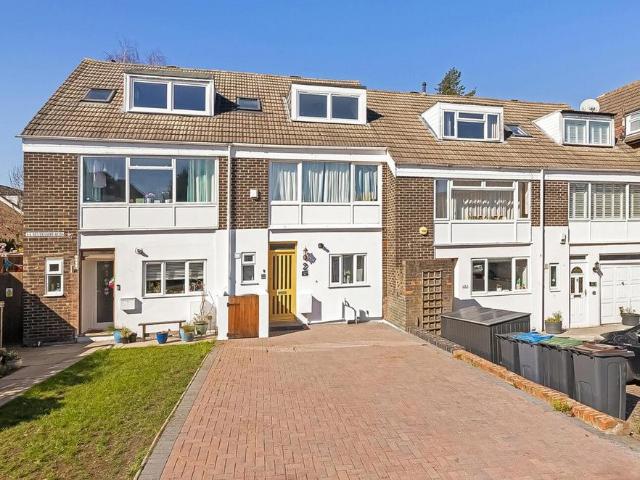 House for sale in London Borough of Croydon, South Norwood