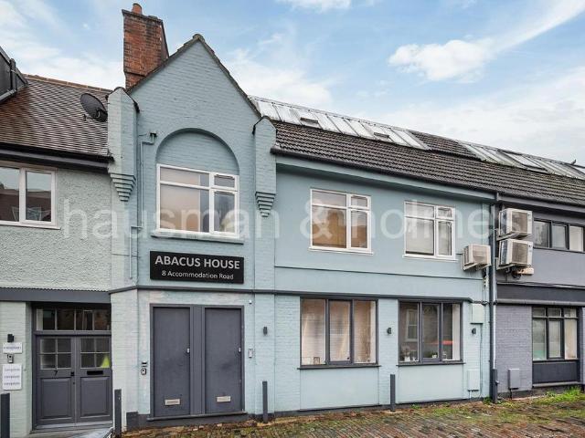 House for sale in Golders Green, Greater London