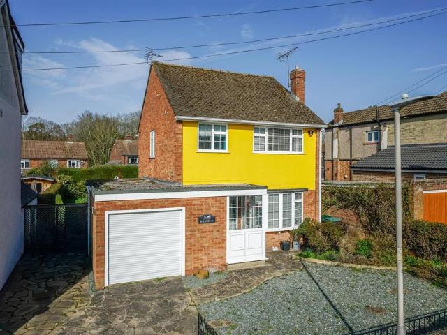 House for sale in Batchworth, Hertfordshire