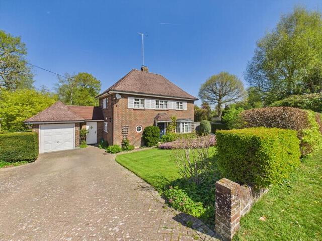House for sale in Lucastes, Perryfields