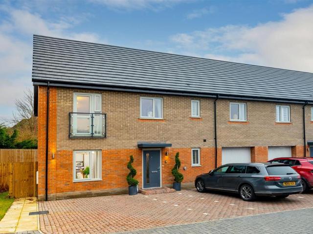 House for sale in Westfield View, East Bank