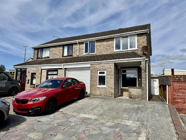 House for sale in Llanedi, Tycroes