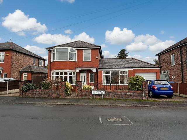 House for sale in Moorside, Salford