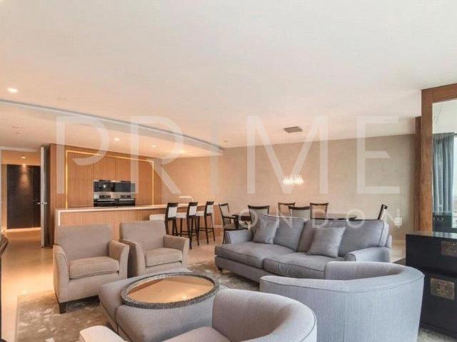 Flat for sale in Vauxhall, Cat Hill