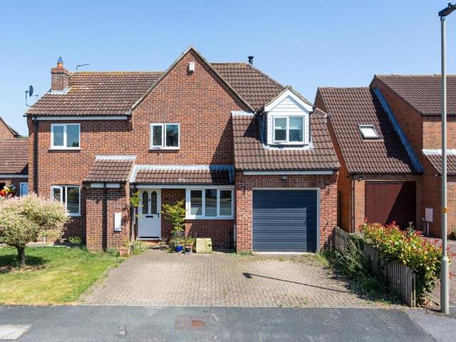 House for sale in Newton-on-ouse, North Yorkshire