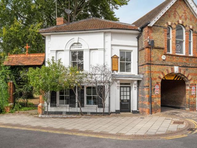House for sale in Clewer Village, Windsor