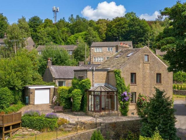 House for sale in Holme Valley, Holmfirth