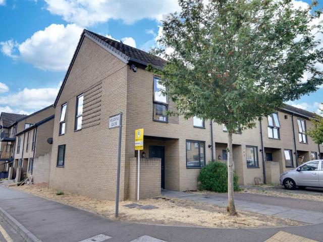 House for sale in Harold Hill, Greater London